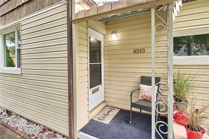 Property Photo:  4910 SE Washington Avenue  WV 25304