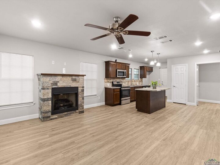 Property Photo:  209 Polk St.  TX 75644 