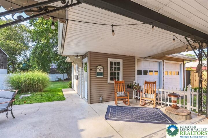 Property Photo:  127 Sycamore Road  PA 18077 