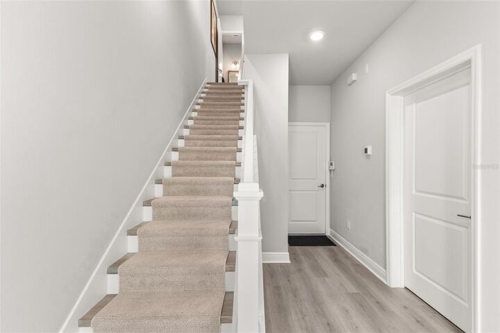 Property Photo:  2467 Mangum Court  FL 34237 