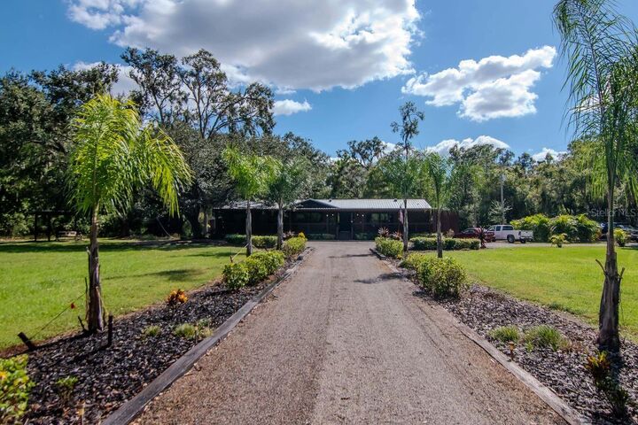 Property Photo:  6707 W Dormany Road  FL 33565