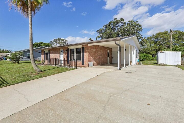 Property Photo: 892 Hampton Drive NE FL 32905