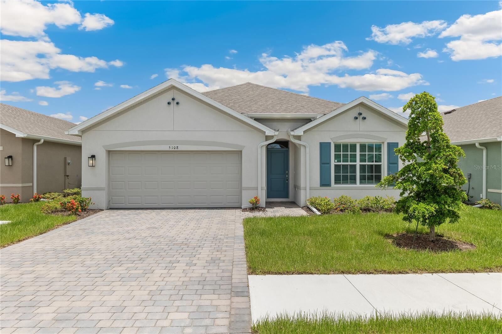 Property Photo:  9543 Turtle Grass Circle  FL 33950 