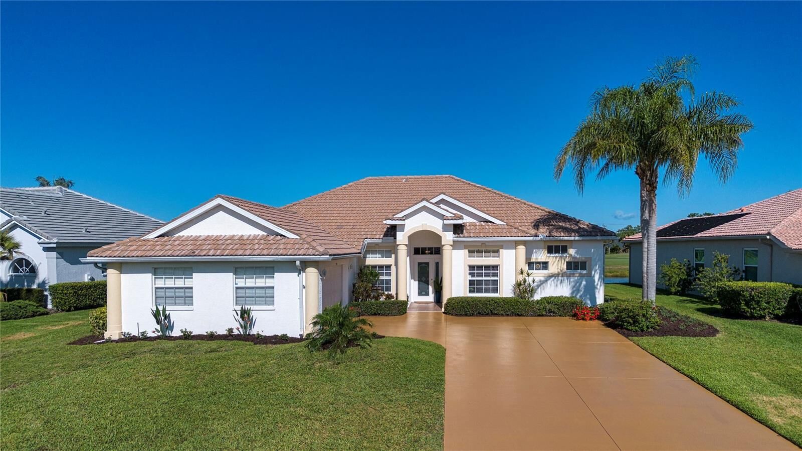 Property Photo:  4594 Chase Oaks Drive  FL 34241