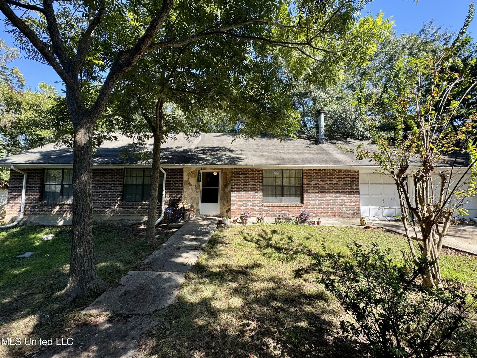 Property Photo: 2002 35th Avenue MS 39501