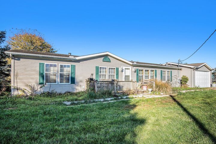 Property Photo:  2892 W Koylette Road  MI 48453