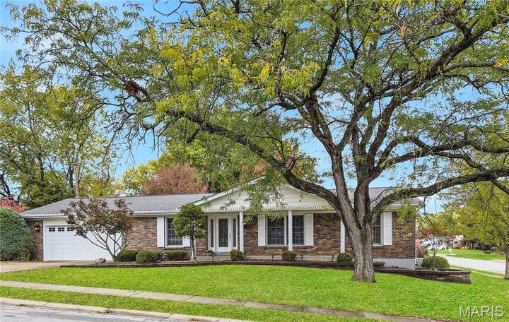 607 N Duchesne Drive  St Charles MO 63301 photo