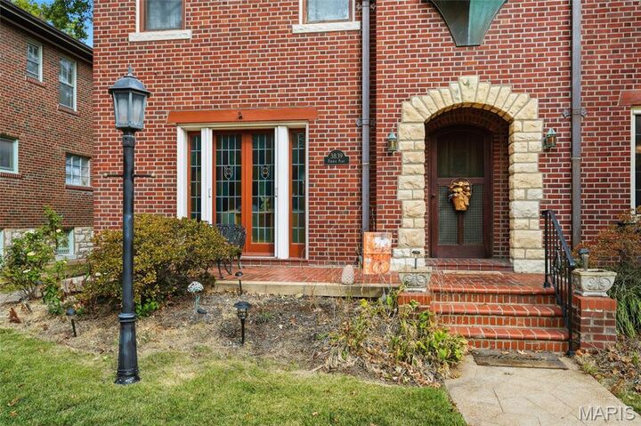 Property Photo:  3839 Federer Place  MO 63116