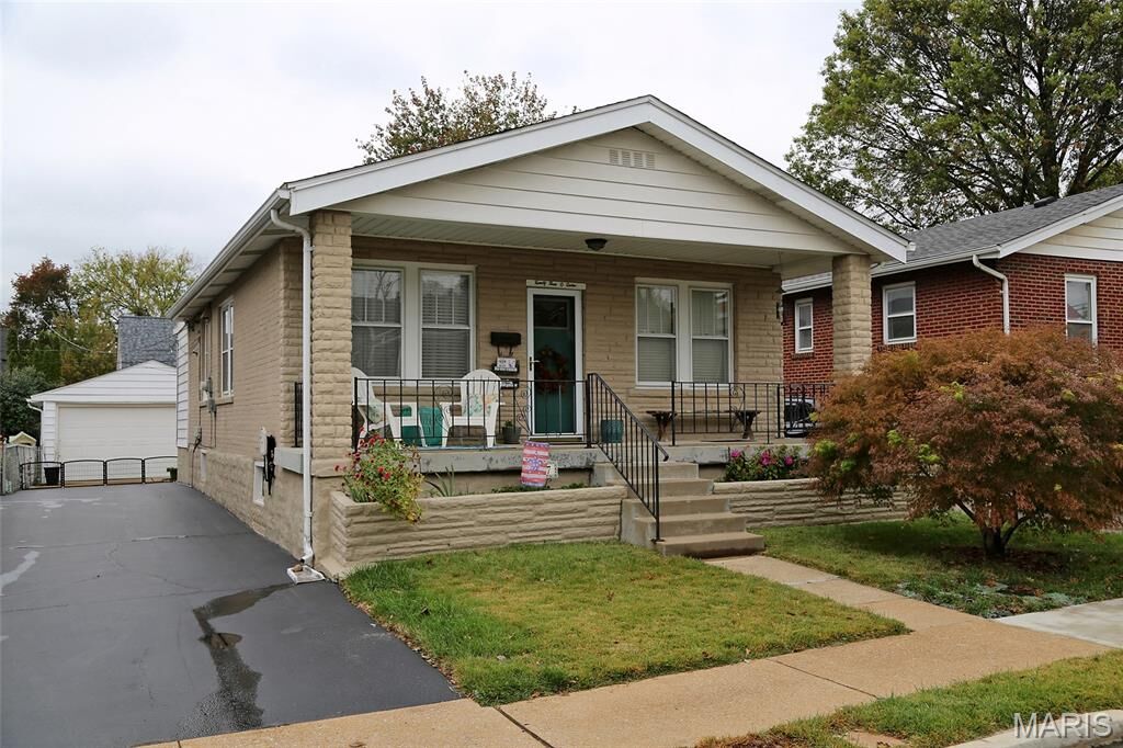 Property Photo:  2307 Patton Avenue  MO 63144