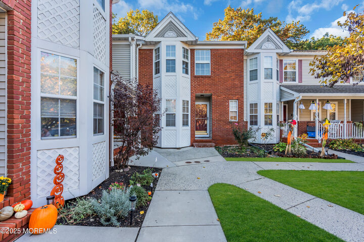 Property Photo:  31 Lexington Court  NJ 07733 