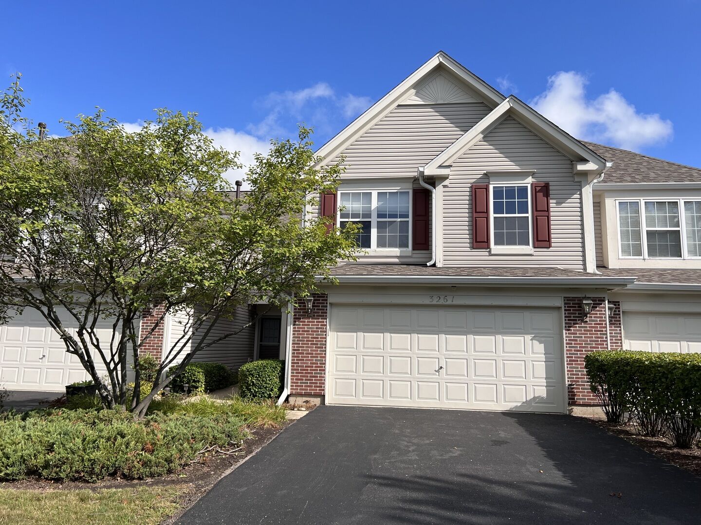 Property Photo: 3261 Cool Springs Court IL 60564