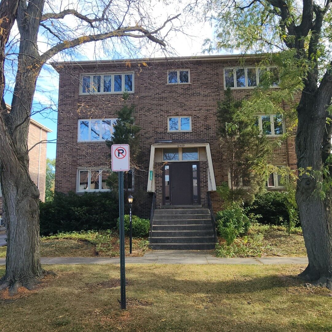 Property Photo:  10409 Sheffield Drive 1N  IL 60465 