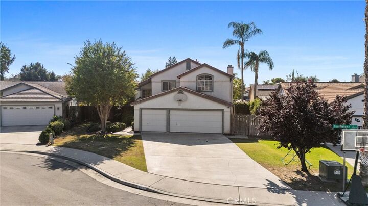 Property Photo: 9711 Touchstone CA 93311