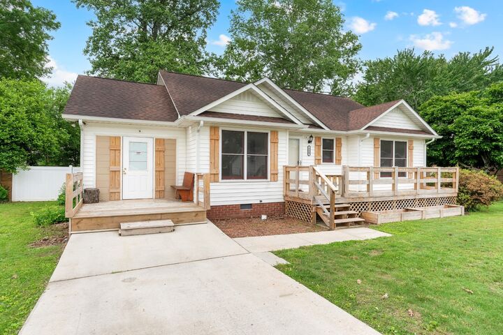 Property Photo:  114 Bradbury Ct  TN 37388 