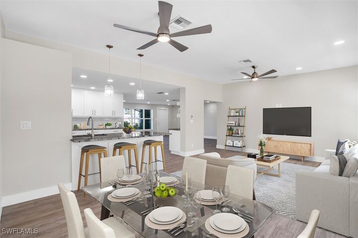 Property Photo:  1410 Curlew Avenue  FL 34102