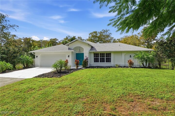 Property Photo: 391 8th Street SE FL 34117