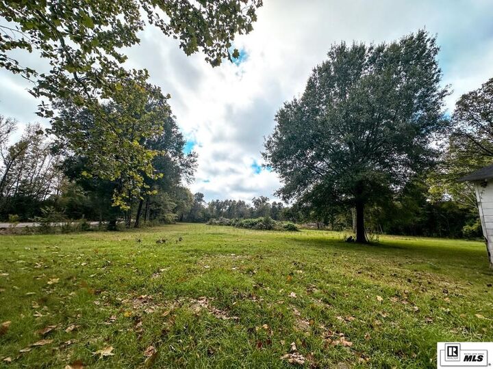 Property Photo:  602 Highway 916  LA 71368