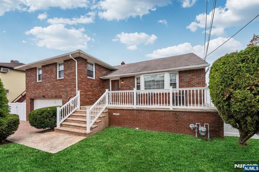 Property Photo:  22 Mount Pleasant  NJ 07424