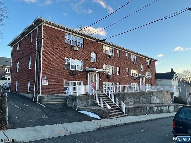Property Photo:  26 Clinton Street 9  NJ 07109 