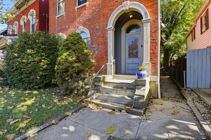 Property Photo:  1410 Scott Street  KY 41011