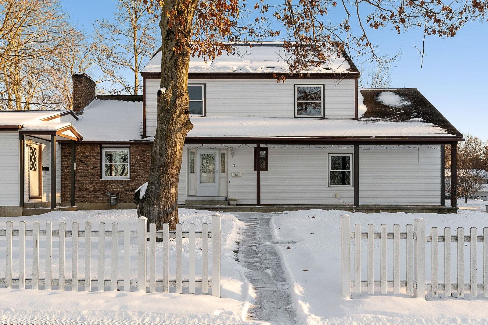 Property Photo:  16 Lakewood Parkway  VT 05408 