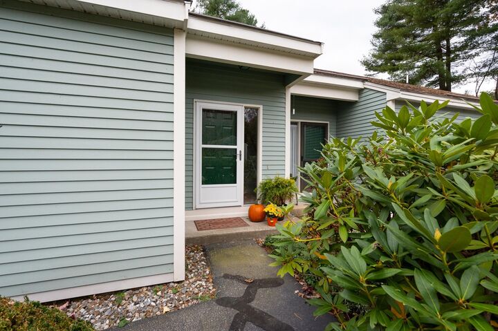 Property Photo: 98 Indian Rock Road NH 03054