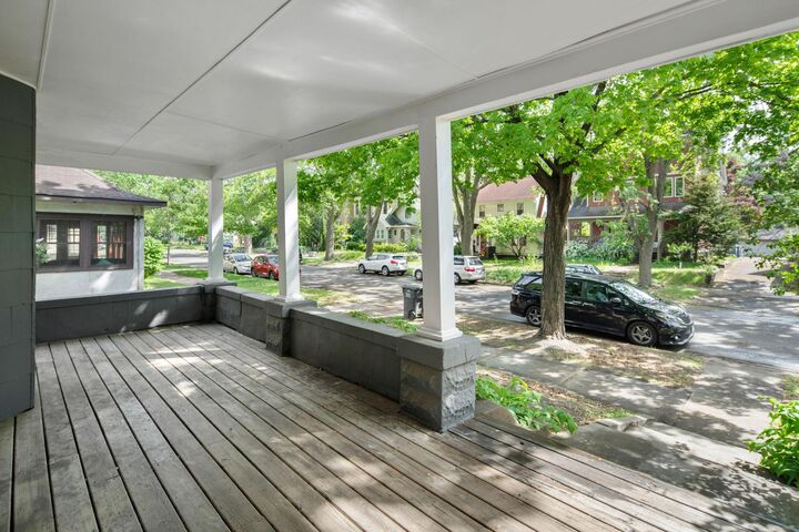 Property Photo:  709 7th Street SE  MN 55414