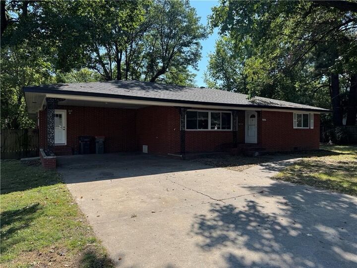 Property Photo: 713 Maple Drive AR 72764