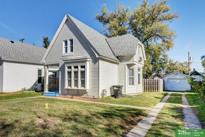 Property Photo:  2043 N 48 Avenue  NE 68104 