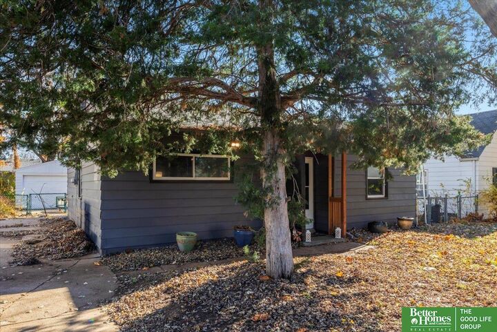 Property Photo:  2905 Wayne Street  NE 68005