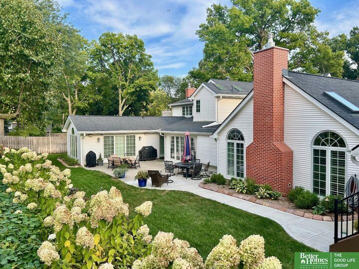 Property Photo:  9462 Dewey Circle  NE 68114