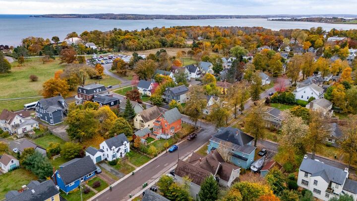 Photo de la propriété:  28 Churchill Avenue  PE C1A 1Y9