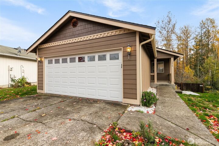 Property Photo:  1414  Fruitland Dr  WA 98226