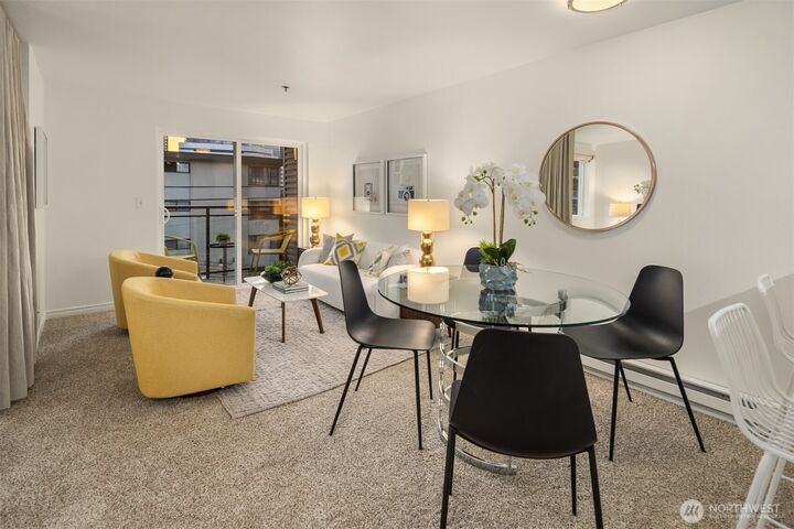 Property Photo:  1616  Summit Avenue N203  WA 98122