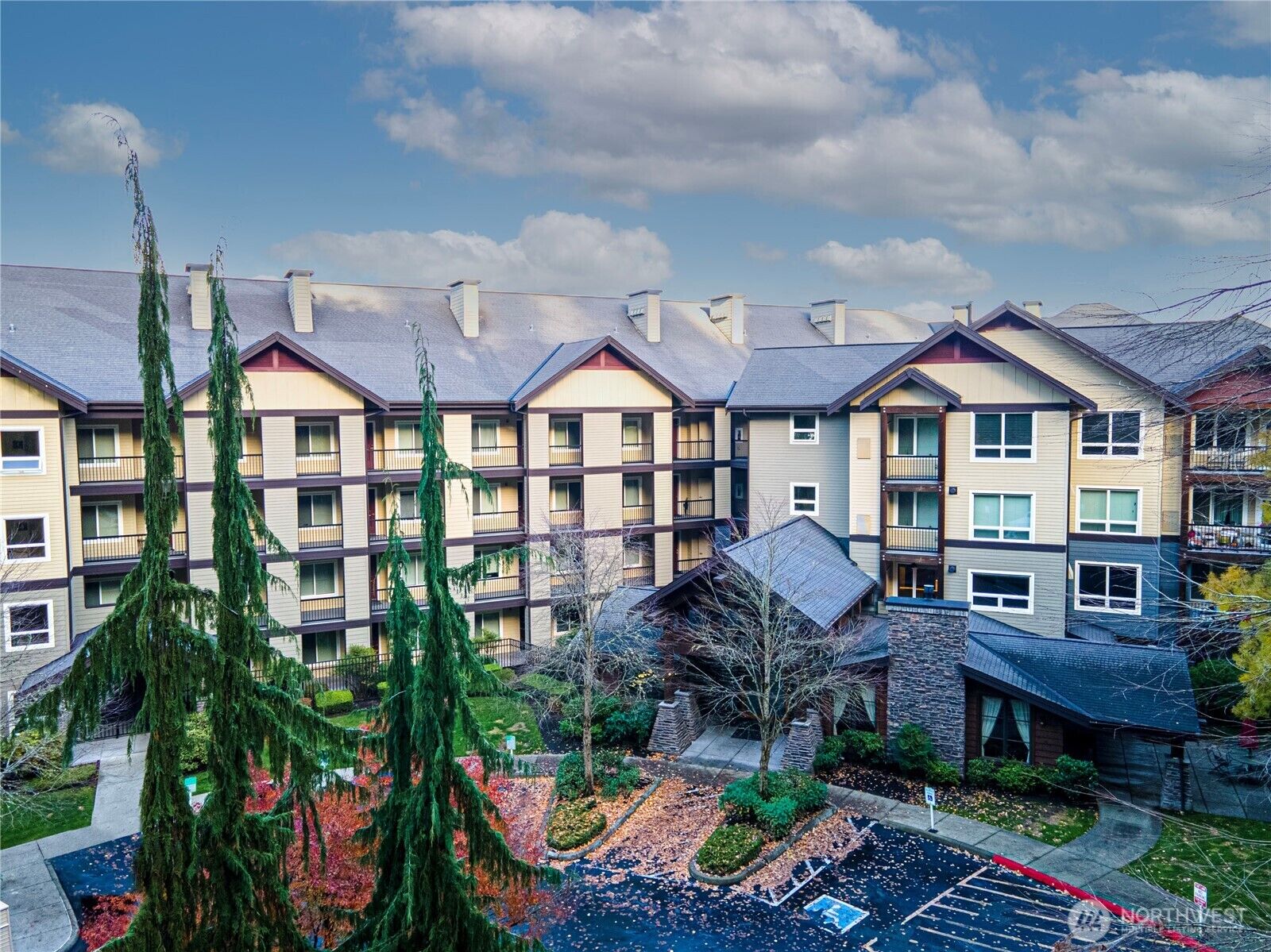 Property Photo:  18707 SE Newport Way 212  WA 98027