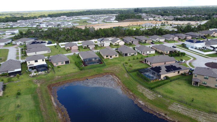 Property Photo:  6580 Canterbridge Drive  FL 32967 