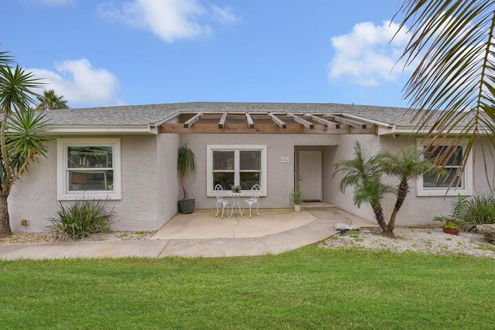 Property Photo: 38 Sandpiper Dr FL 32080