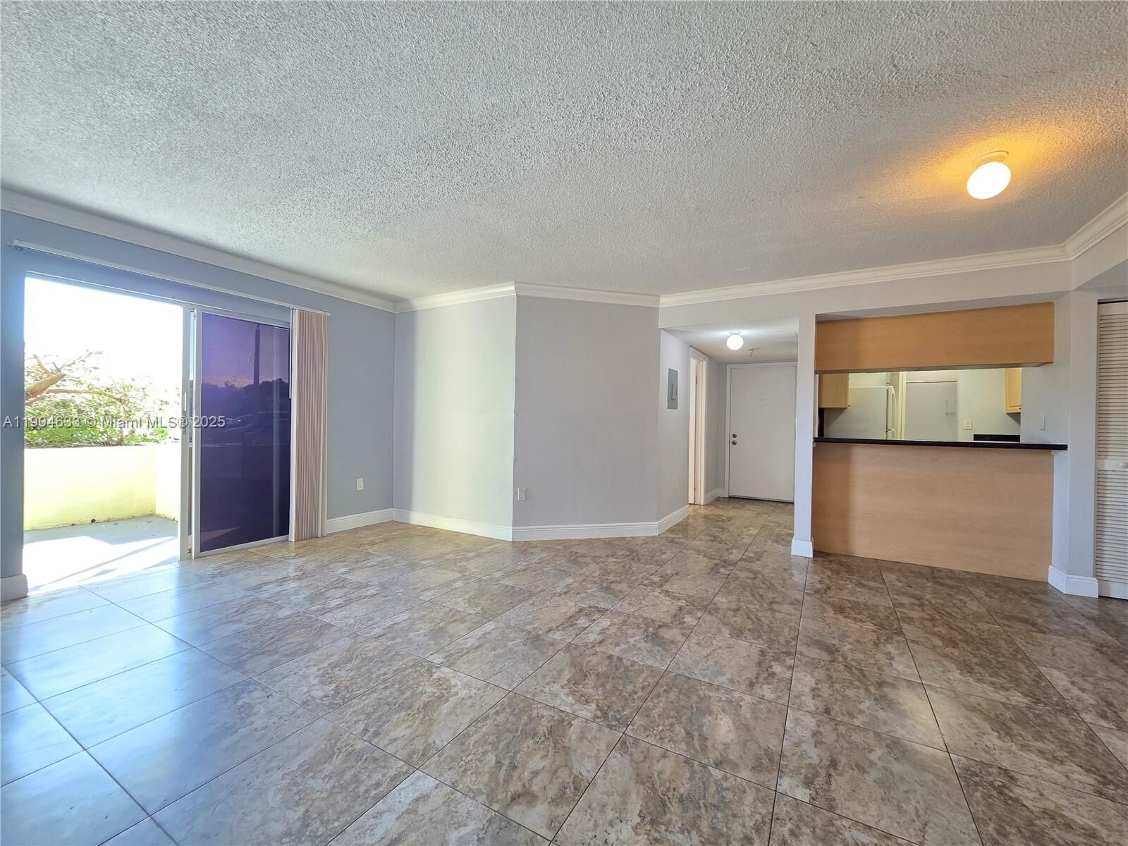 Property Photo: 10785 SW 108th Ave 104 FL 33176