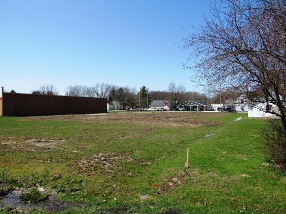 Property Photo:  901 N Main Street  IN 47031 