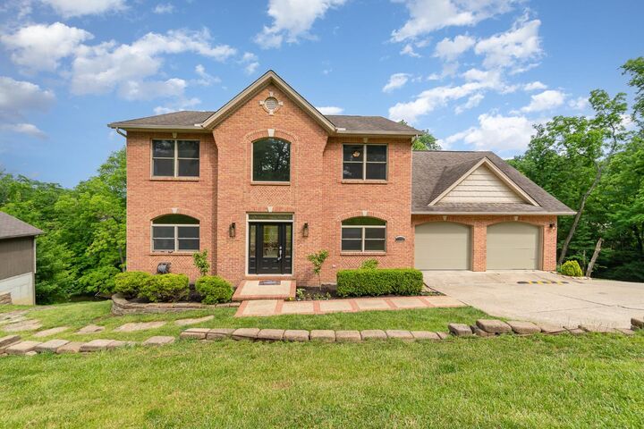 Property Photo:  1753 E Cove Circle  IN 47025