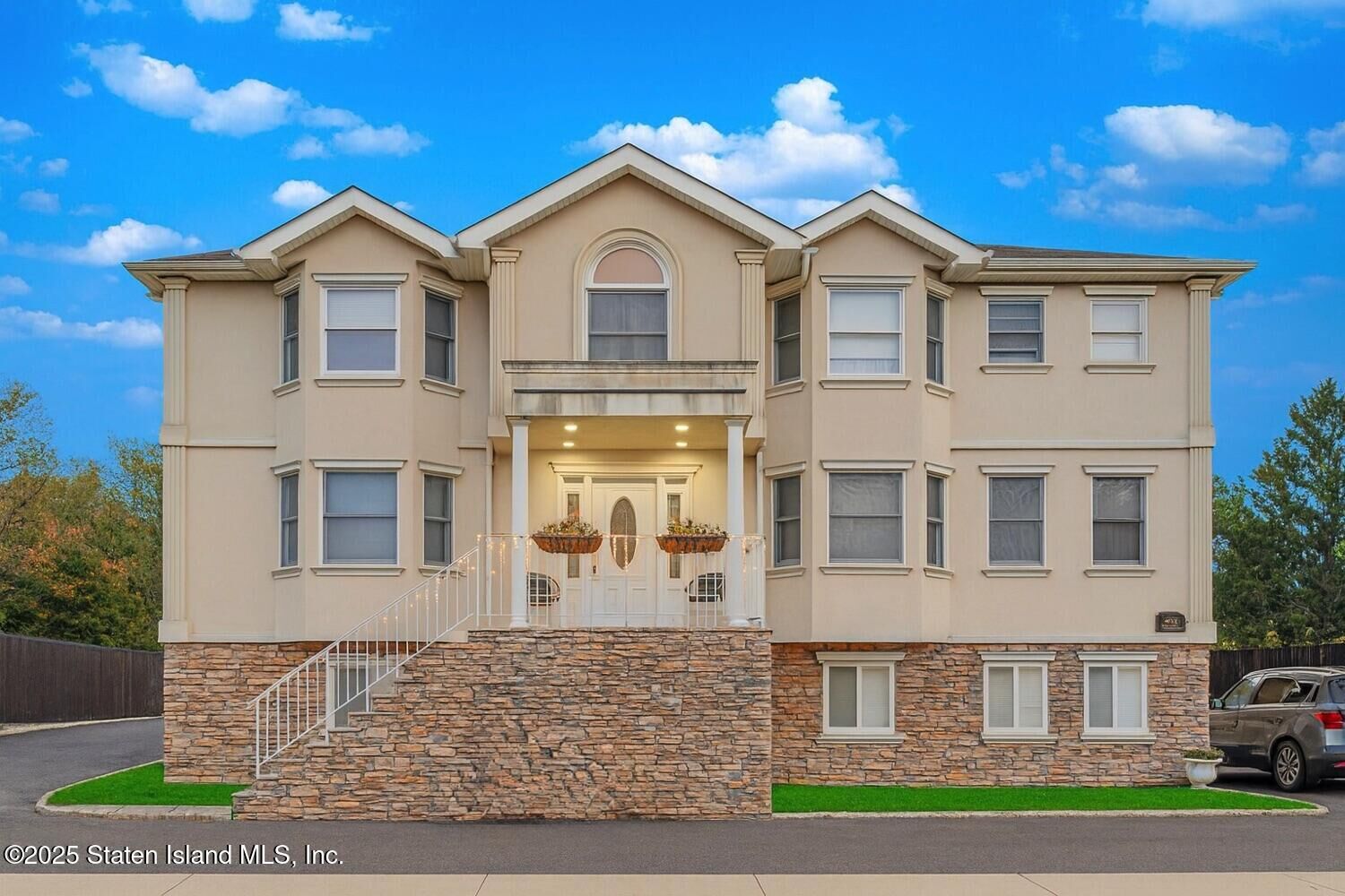 Property Photo:  5475 Arthur Kill Road C  NY 10307 