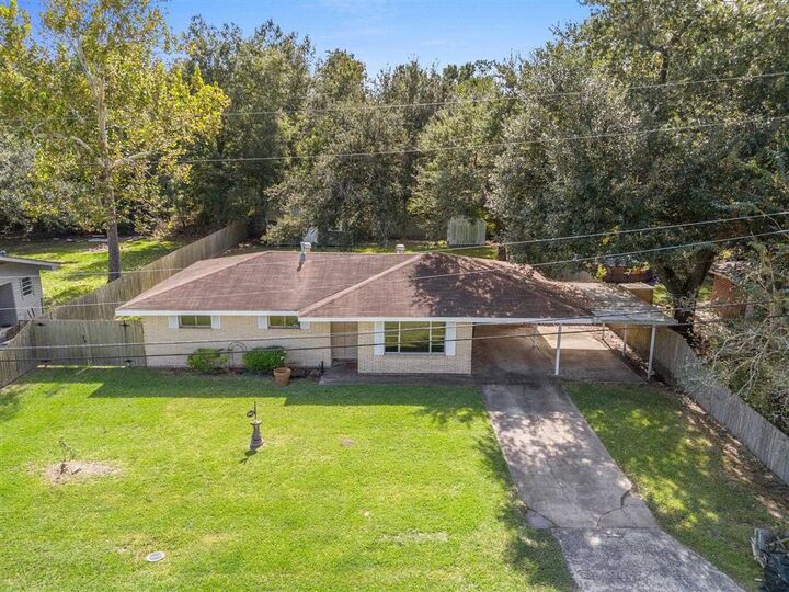 Property Photo:  802 Sundale Drive  LA 70607