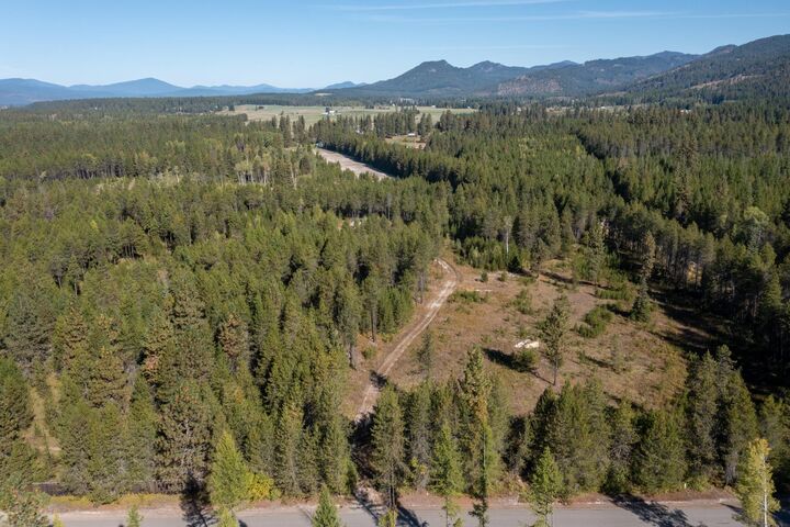 Property Photo:  54 Lenora Dr  WA 99180