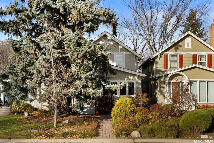 Property Photo:  2912 McCallum Avenue  SK S4S 0R2