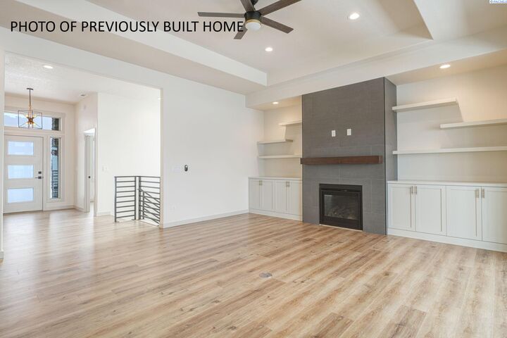 Property Photo: 7146 Talara Ct WA 99353