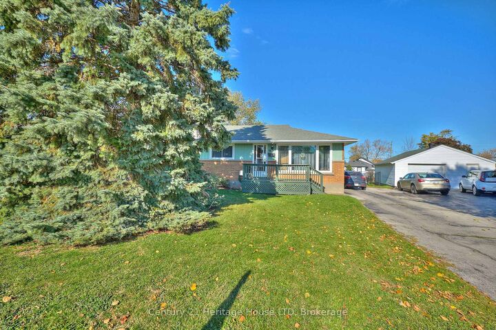 18 Court Street  Fort Erie ON L2A 2G4 photo