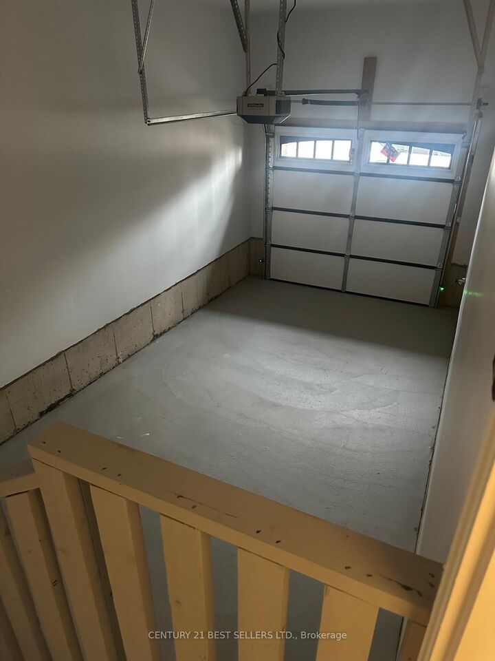 Property Photo:  1474 Savoline Boulevard  ON L9E 1G5 