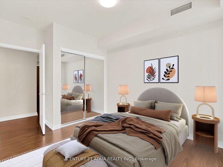 Photo de la propriété: 21 Widmer Street 4102 ON M5V 0B8