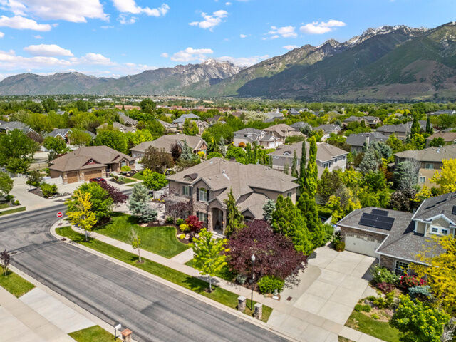 13181 S Woodridge Oak Dr  Draper UT 84020 photo