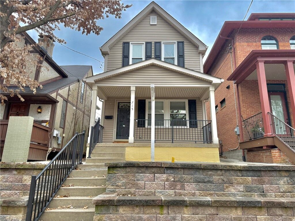 Property Photo:  715 Filbert St  PA 15232 